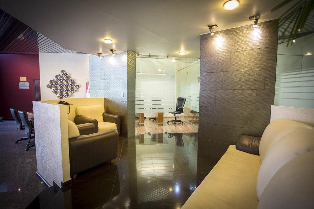 Hotel Abastos Plaza Meksika Dış mekan fotoğraf