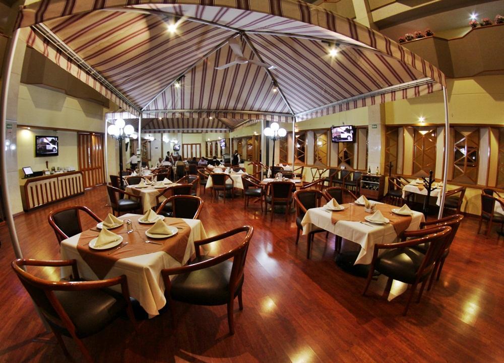 Hotel Abastos Plaza Meksika Dış mekan fotoğraf